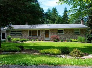 226 Mountain Rd, State College, PA 16801