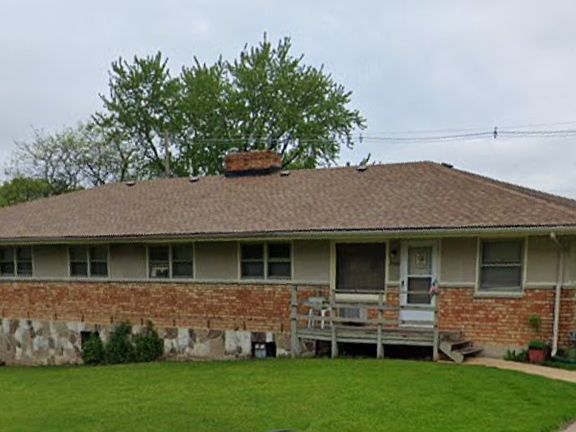 2nd image of 2936 La Salle Ave