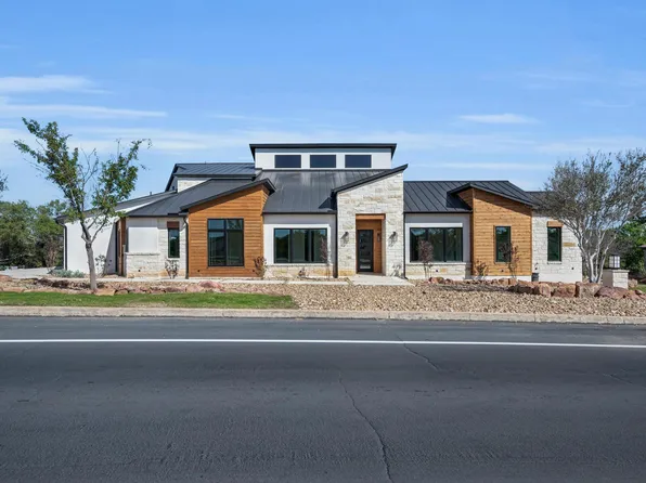 101 Silver Way W, Horseshoe Bay, TX 78657