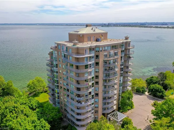 2190 Lakeshore Rd #801, Burlington, ON L7R 4K1