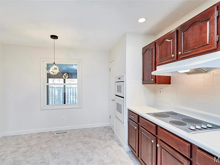 415 Trail Grove Ct — Photo 11