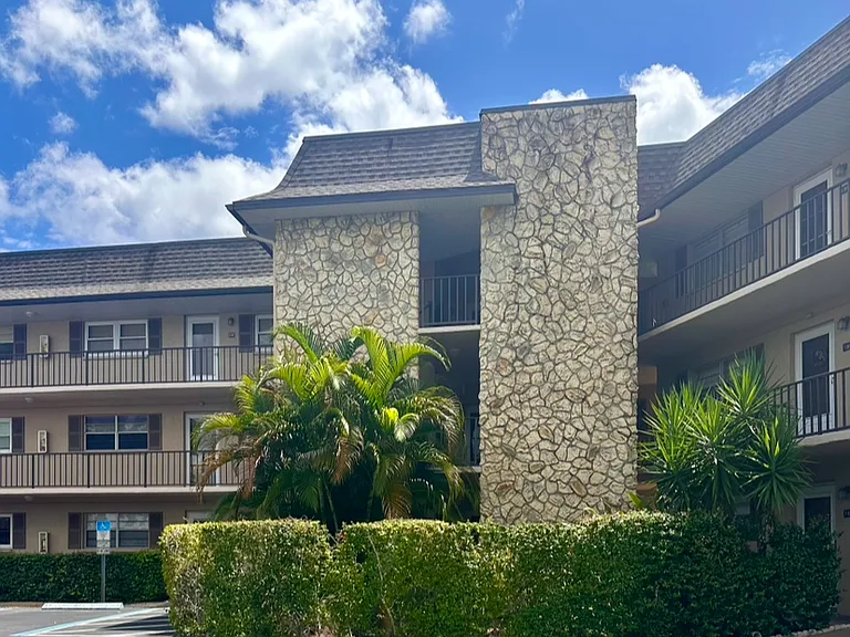 5435 Rattlesnake Hammock Rd #204E — Photo 24