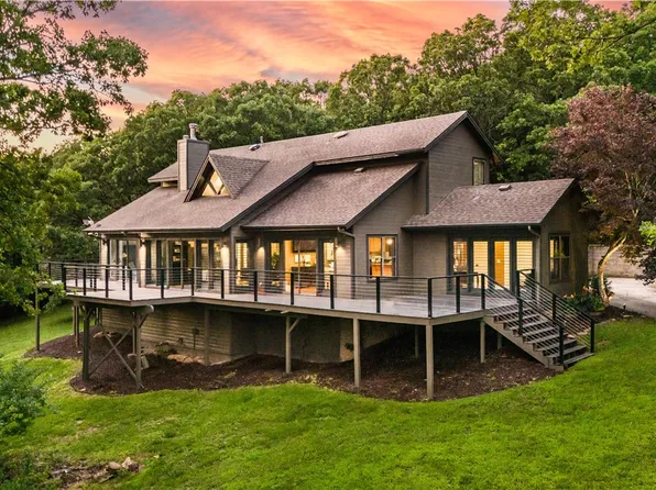 5718 E Estate View Rd, Fayetteville, AR 72703