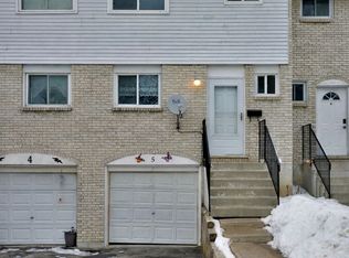 120 Quigley Rd #5, Hamilton, ON L8K6L4