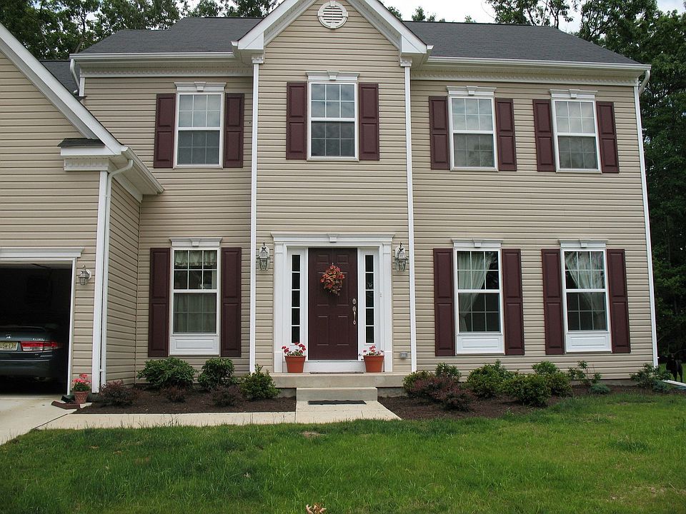 10 John's Way~ Upper Deerfield Township