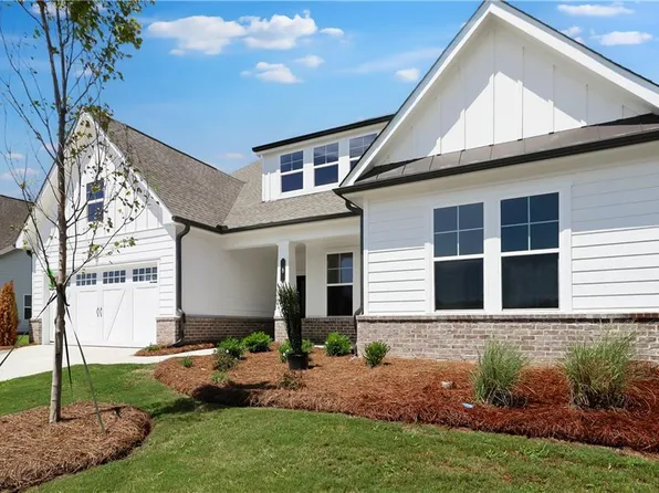 8 Unicoi Trl, Sharpsburg, GA 30277