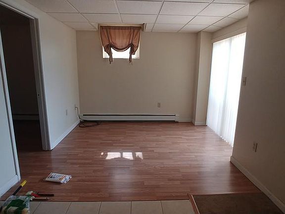 2nd image of 206 Suffolk Ave #1