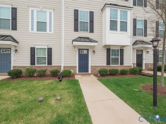 2nd image of 10221 Wenden Way