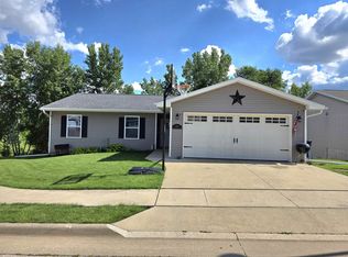 2140 Bald Eagle Ct, Dubuque, IA 52001
