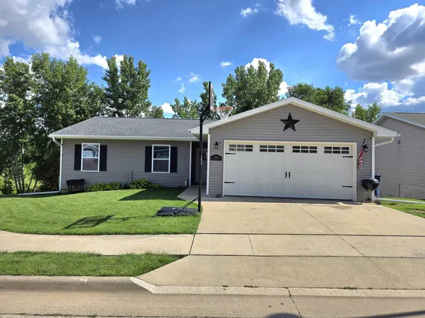 2140 Bald Eagle Ct, Dubuque, IA 52001