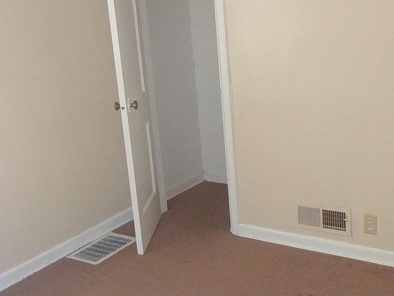 4th image of 1514 Tremont St #Single