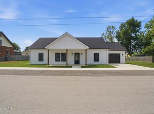 135 Sycamore St, Convoy, OH 45832