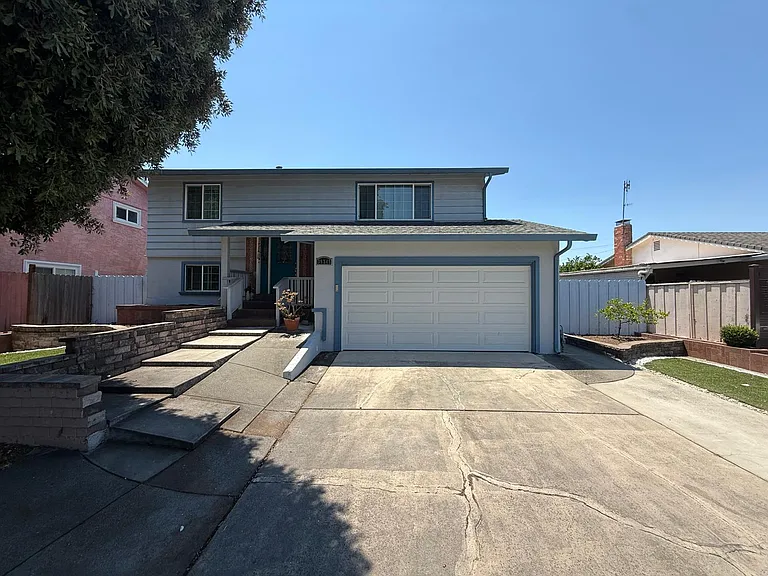 Monterey Way — Photo 24