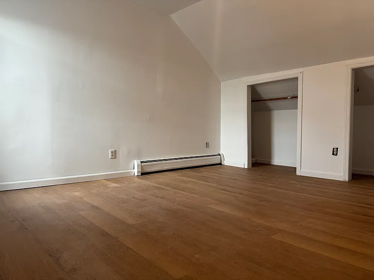 22 Doremus St #2 — Photo 8