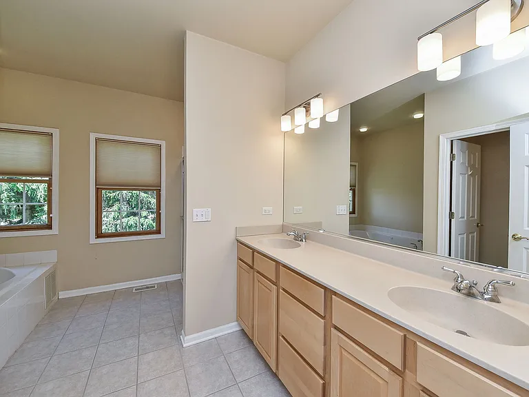 4N382 Mark Twain St — Photo 10