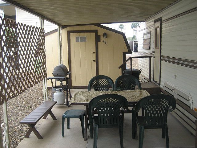 2nd image of 441 Elm St #441