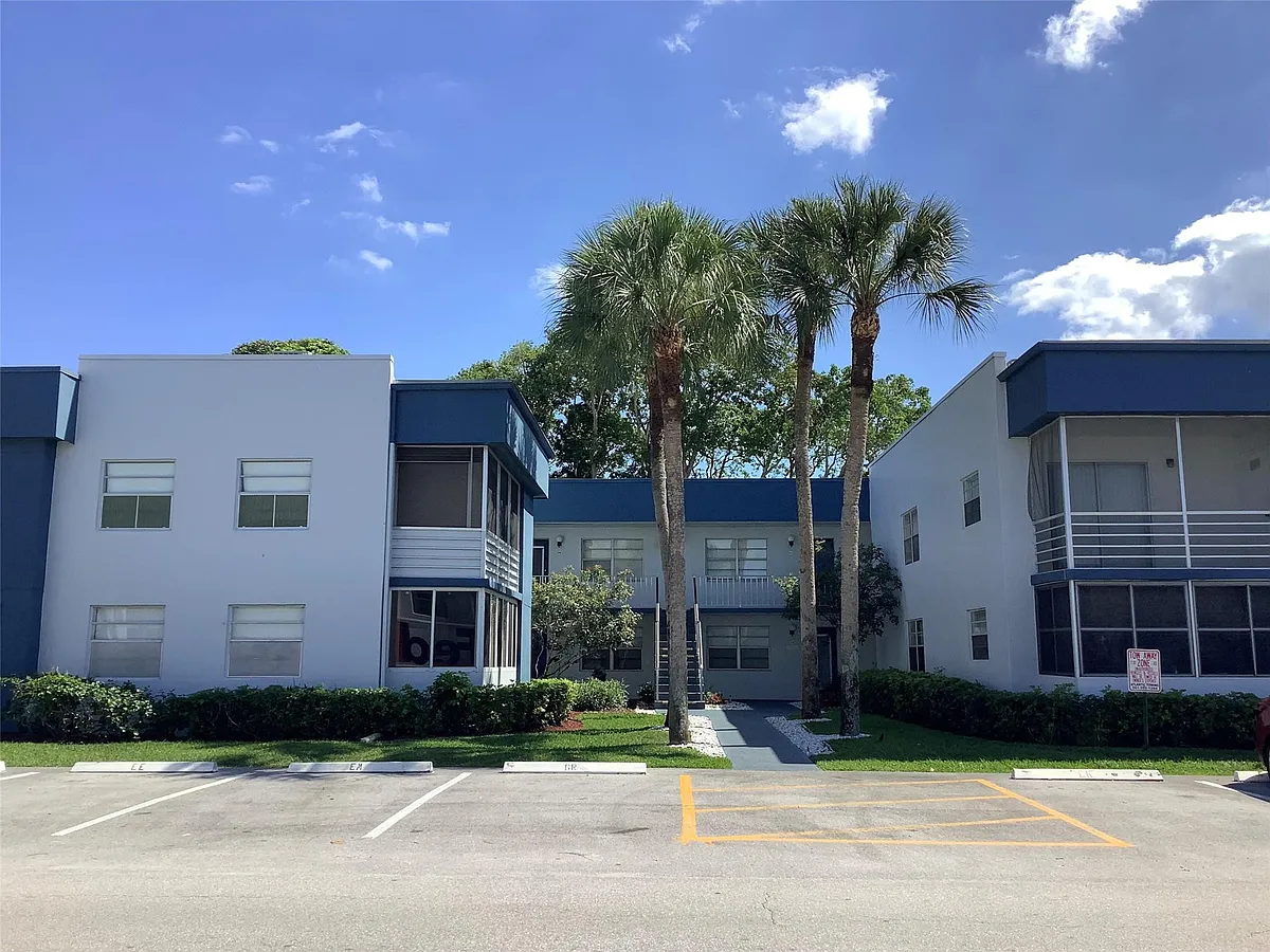 Building Photo - 70 Normandy Ln #B