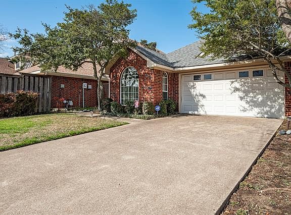 2nd image of 5009 Grand Villa Ln