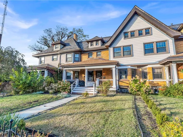 12206 Detroit Ave, Lakewood, OH 44107