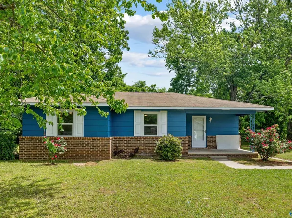 620 Canterbury Ave SW, Decatur, AL 35601