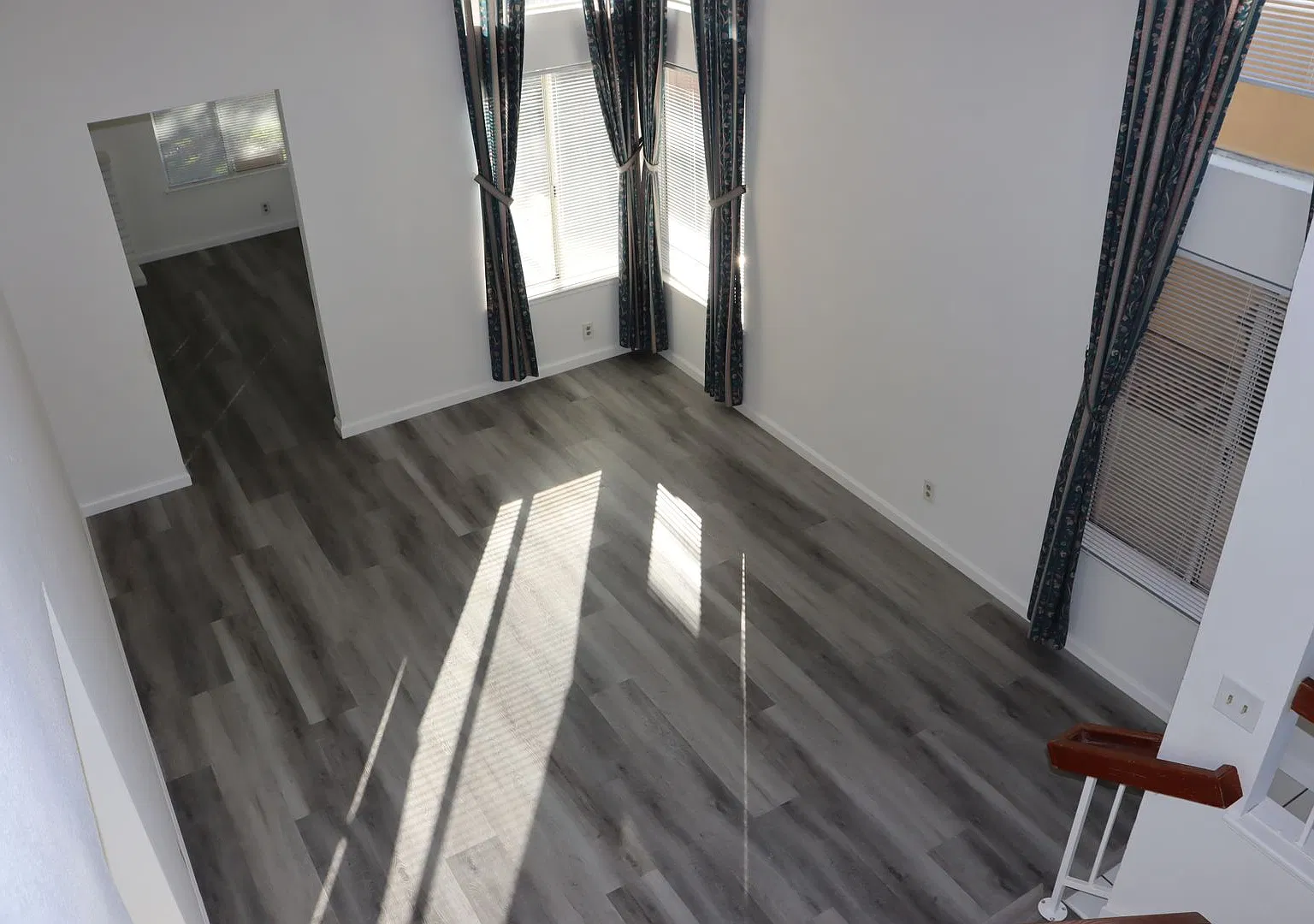 Stunning 4-bedroom, 2.5-bathroom home located in the desirable Deer Run — Photo 3