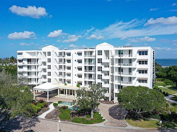 4th image of 2550 HARBOURSIDE DRIVE #334