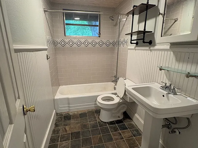 2538 Cleveland Rd — Photo 4