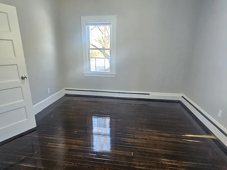 355 Goodrich St #1B — Photo 4