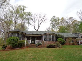 1078 Old Forest Ct, Asheboro, NC 27205