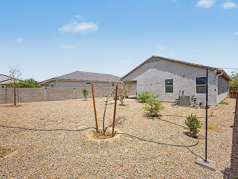 24654 N Corn St — Photo 31