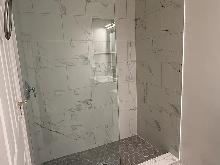 Metacom Ave — Photo 2