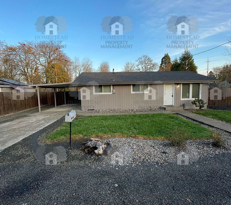 1st image of 425 S 8th St