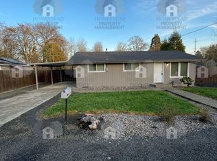 425 S 8th St, Independence, OR 97351