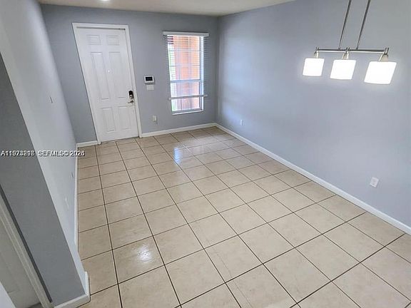 5th image of 17005 SW 96th St