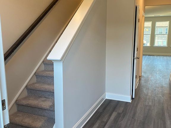 3rd image of 335 Cheval Dr