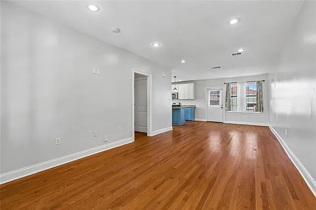 6500 Louis Xiv St — Photo 2