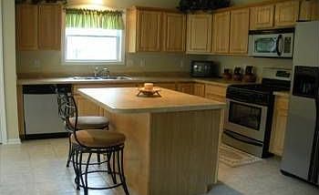 4th image of 889 Dickens Ln