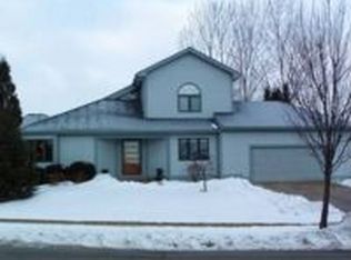 1701 Savannah Way, Waunakee, WI 53597