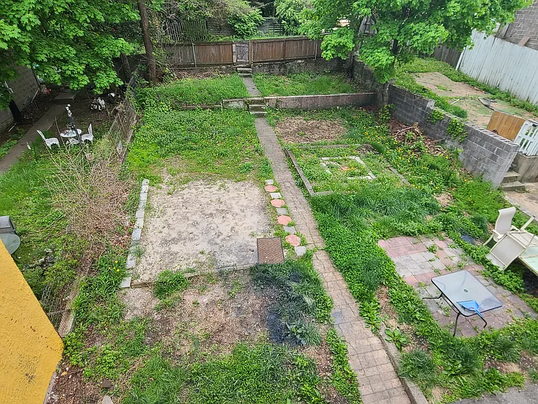 703 W Race St — Photo 19