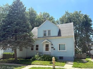 453 Spruce St, Wyandotte, MI 48192
