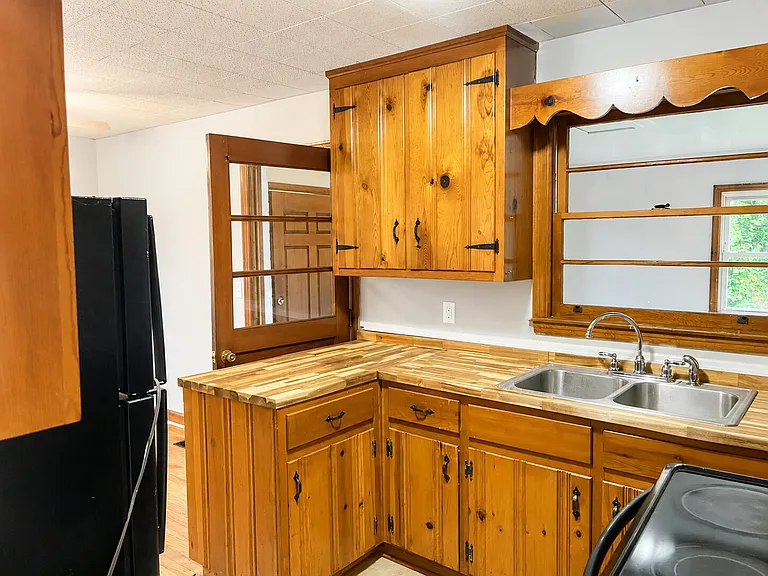 3330 Sharon Dr — Photo 17