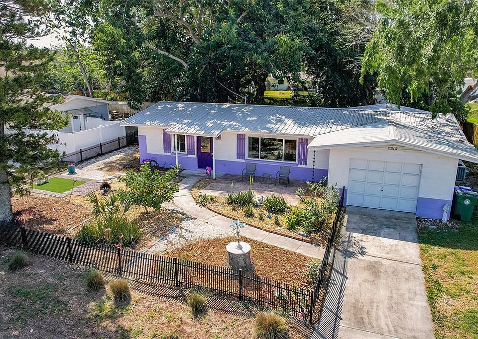 1st image of 2715 OXFORD DR W