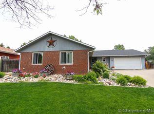 824 Vandehei Ave, Cheyenne, WY 82009
