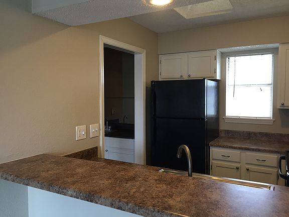 5th image of 1005 W 101st Ter APT E