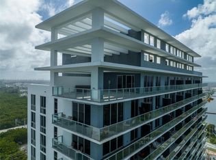 16385 Biscayne Blvd #4, North Miami Beach, FL 33160