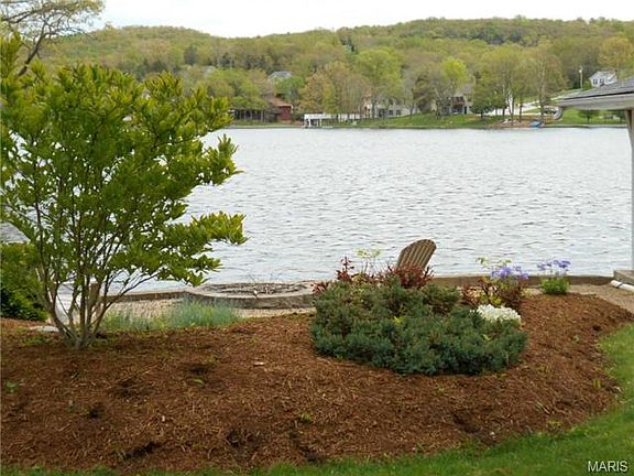 3rd image of 13626 Lakewood Dr