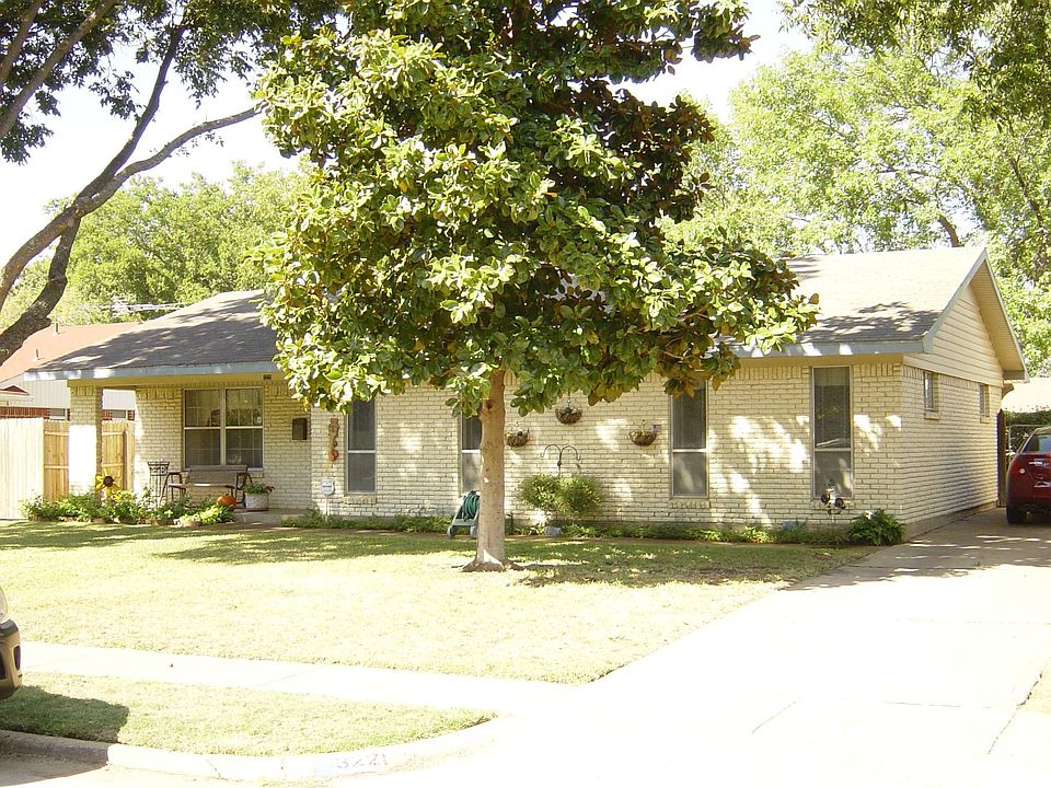 1st image of 3221 Kathy Ln