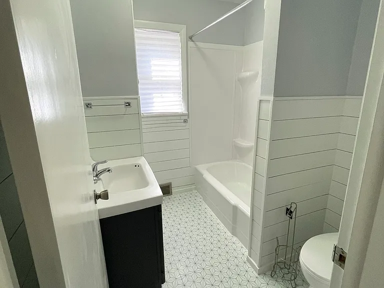 Case Ave — Photo 11