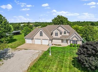 8747 Southpoint Dr, Richmond, MO 64085
