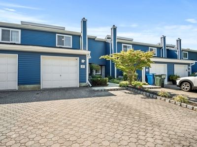 27 Rambling Meadow Ct, Eatontown, NJ, 07724